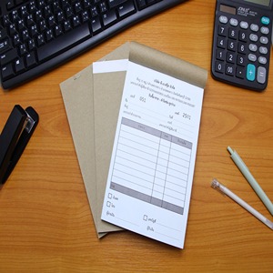 Learn the key differences between regular receipt paper and carbonless copy paper (NCR). Discover which type is best for your business needs.