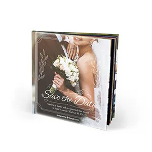 โฟโต้บุ๊คสี่เหลี่ยมจัตุรัส 11.75 นิ้ว x 11.75 นิ้ว  ปกแข็ง  ปก  ปกพิมพ์ Inkjet เคลือบลามิเนตเลือกได้ 3 แบบ เป็นเคลือบเงา  เคลือบด้านเม็ดทราย  และเคลือบด้านมุก หุ้มกระดาษจั่วปังหนา 3 มม. เนื้อใน 10 คู่ 20 หน้า (2 หน้า ปะที่ปกหน้า ด้านใน และ ปกหลัง ด้านใน)เข้าเล่มแบบปีกผีเสื้อ สามารถกางได้ 180 องศา  Standard แบบมาตรฐานเนื้อในพิมพ์ Inkjet ลงกระดาษอาร์ต เคลือบลามิเนต ประกบหน้าหลัง Flush Mount มีแกน PVC สีดำหนา 0.5 มม. ปะหน้าหลังด้วยกระดาษอาร์ตพิมพ์ Inkjet เคลือบลามิเนต ปะหน้าหลังด้วยกระดาษอาร์ตพิมพ์ Inkjet เคลือบลามิเนต เคลือบลามิเนต เลือกได้ 3 แบบ เป็นเคลือบเงา,เคลือบด้านเม็ดทราย และเคลือบด้านมุก